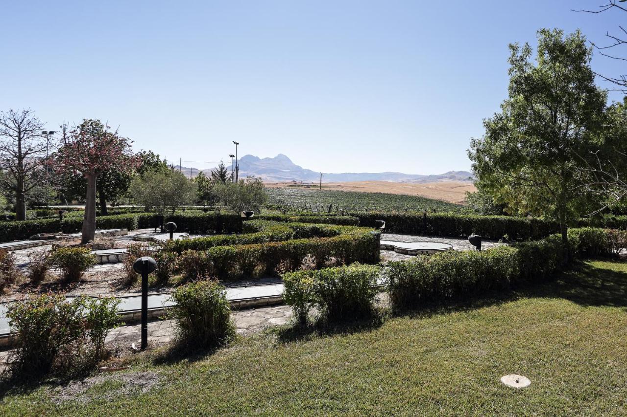 Agriturismo Tenute Pollara Roccamena 외부 사진