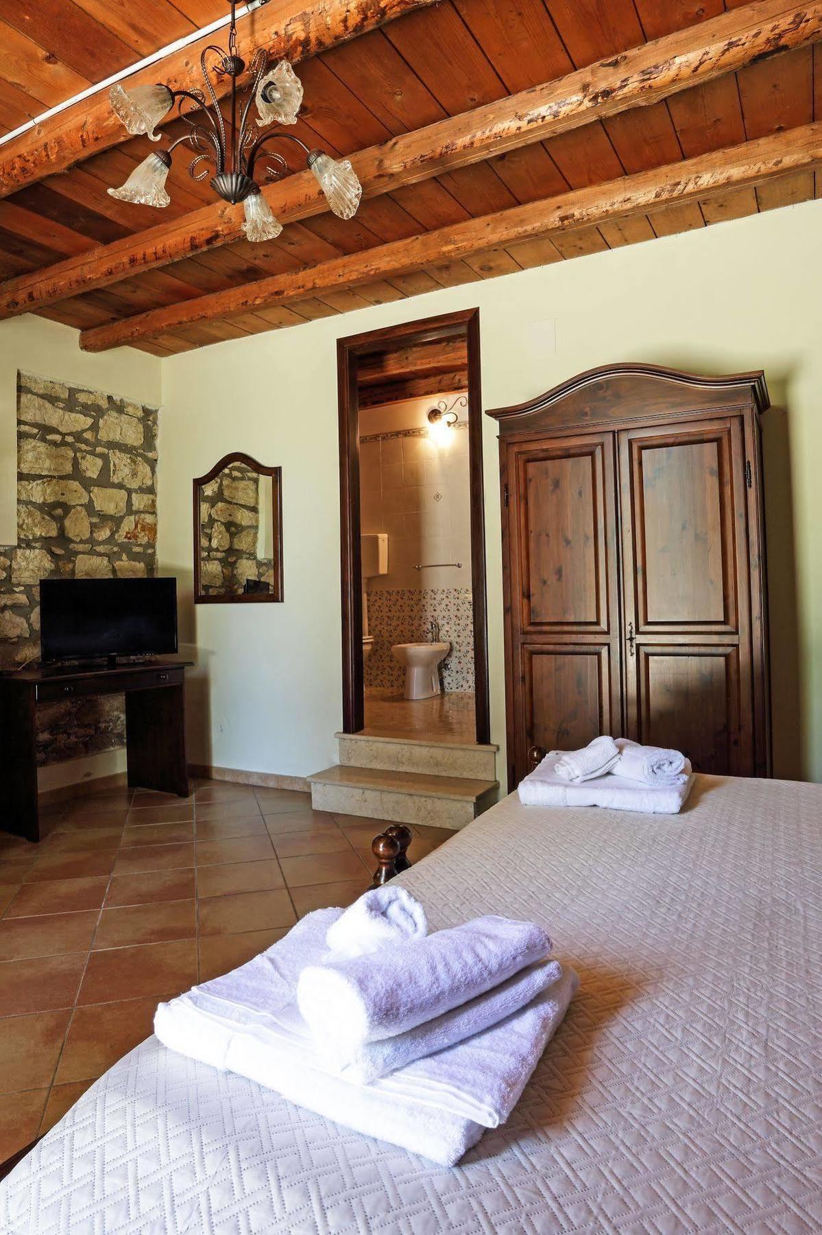 Agriturismo Tenute Pollara Roccamena 외부 사진