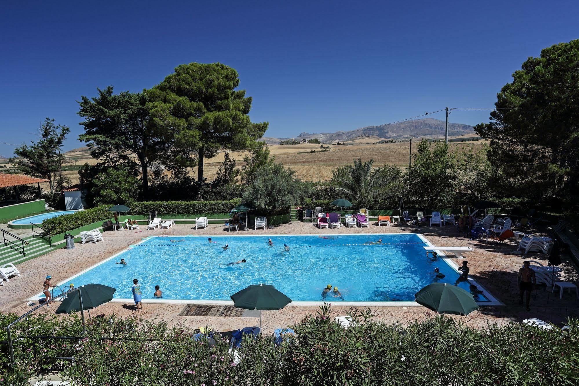 Agriturismo Tenute Pollara Roccamena 외부 사진