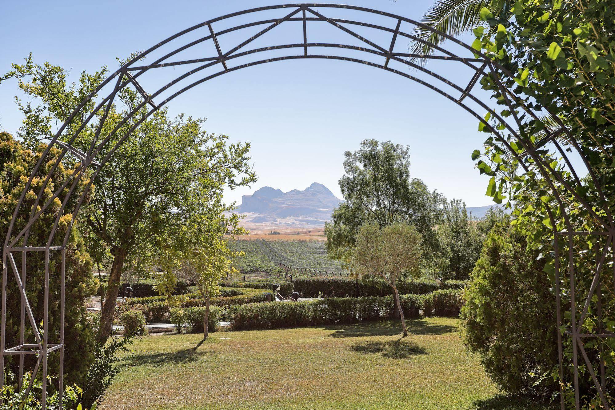 Agriturismo Tenute Pollara Roccamena 외부 사진
